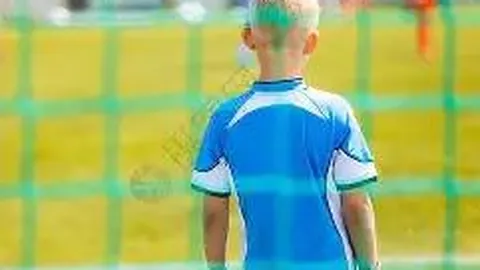 CBA后卫新星各展风采，广东力克南京获胜